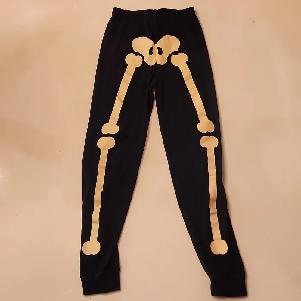 Gymboree Halloween Skeleton Bones Glow in the Dark Pajama Set 10